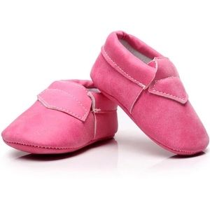 Pink crib shoes